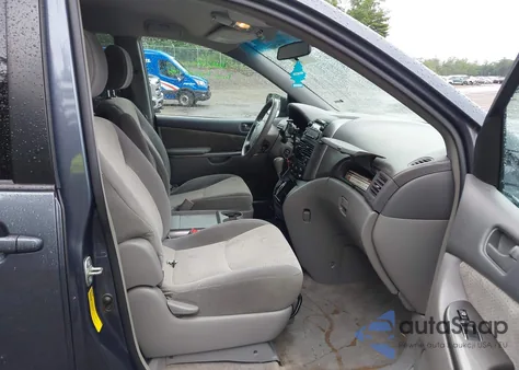 2010 Toyota Sienna Le from USA, damaged, VIN 5TDKK4CC1AS303576